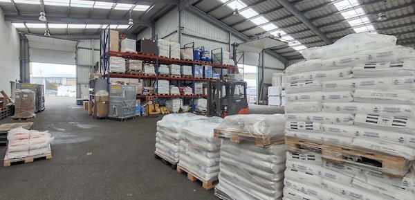 Stapler in Lagerhalle